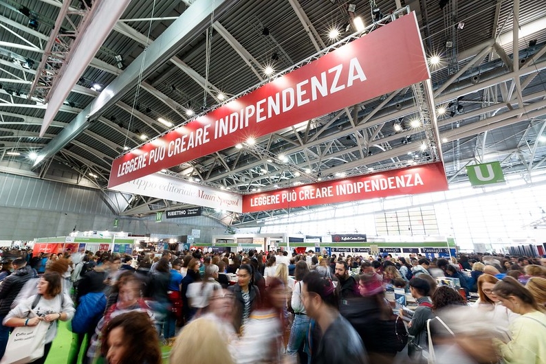 Salone del Libro: parte da Firenze il “Treno dei lettori toscani”